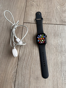 Apple Watch SE 2 GPS+LTE 40mm (3 foto / 3)