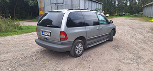 Chrysler Voyager 3.3 V6 116kw Atm (3 foto / 10)