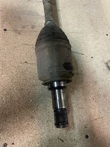 POOLTELG ESINE VASAK MERCEDES BENZ GL X164 (3 foto / 3)