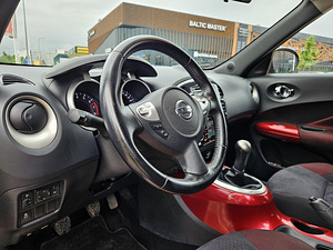 Nissan Juke 1.6 86 кВ (7 фото из 11)