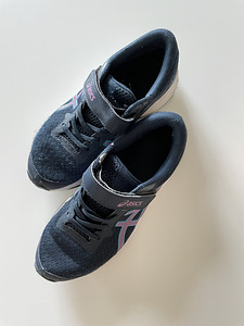Кроссовки Asics 35 (6 фото из 6)