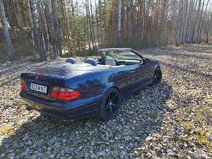 Mercedes-benz clk320 cabrio (2 foto / 11)