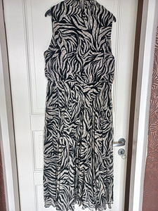 Uus kleit s L-XL (2 foto / 8)