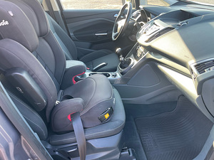 Ford Grand C-Max (14 foto / 14)