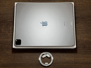 Apple iPad Pro 12.9" M2 (2022) 6th Gen 256gb, Wifi + Cellula (3 foto / 3)