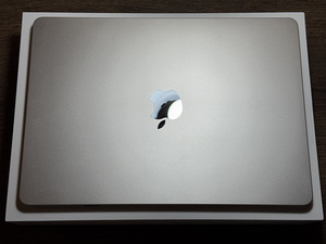 Apple Macbook Air M2 256GB/8GB (13-inch, 2022), Starlight SW (2 foto / 3)