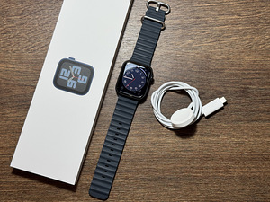 Apple Watch SE 2022, 44mm, Midnight GPS + Cellular (1 foto / 3)