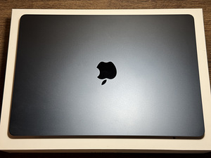 Apple Macbook Air M2 256GB/8GB (15-inch, 2023), Midnight SWE (2 foto / 3)
