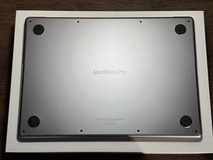 Apple Macbook M1 Pro 512GB/16GB 8C/14C (14-дюймовый, 2021), (3 фото из 3)