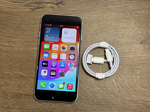 Apple iPhone SE 2020 128gb, Silver (1 foto / 3)