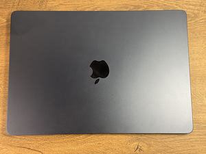 Apple Macbook Air M3 15" 512B/16GB 8C/10C (15-inch, 2024), M (2 foto / 3)