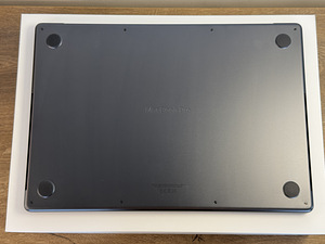 Apple Macbook M4 Pro 24gb/512gb 14C CPU, 20C GPU (16-inch, 2 (3 foto / 3)