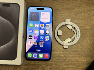 Apple iPhone 15 Pro 128gb, Black Titanium (1 foto / 3)