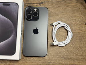Apple iPhone 15 Pro 256gb, Black Titanium (3 foto / 3)
