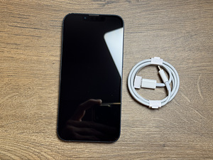 Apple iPhone 13 128gb, Black (2 foto / 3)