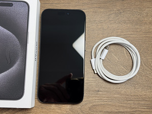 Apple iPhone 15 Pro 128gb, Black Titanium (2 foto / 3)