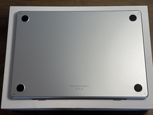Apple Macbook Air M4 16gb/256gb (15-inch, 2025), silver IN (3 foto / 3)