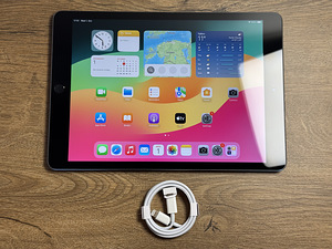Apple iPad 10.2" 8th Gen (2020) 32gb, Wifi, Space Grey (1 foto / 3)