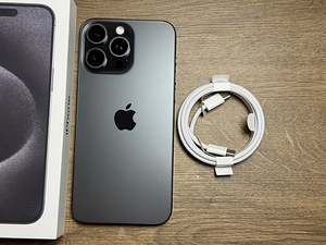 Apple iPhone 15 Pro Max 256gb, Black Titanium (3 foto / 3)