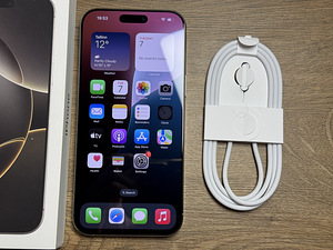 Apple iPhone 16 Pro Max 256gb, Natural Titanium (1 foto / 3)