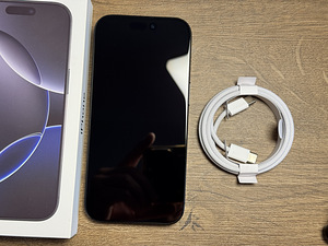 Apple iPhone 16 Pro 128gb, Black Titanium (2 foto / 3)