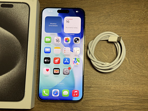 Apple iPhone 15 Pro Max 256gb, White Titanium (1 foto / 3)