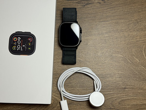 Apple Watch Ultra 2nd Generation, 49mm, Black Titanium (2 foto / 3)