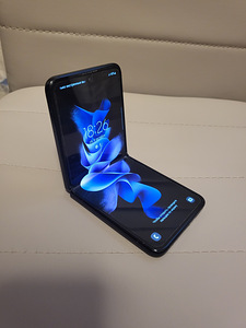 Samsung z Flip 3 (1 foto / 4)