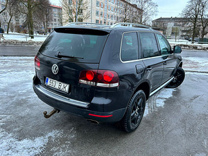 VW Touareg 3.0 2007 (4 foto / 10)