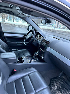 VW Touareg 3.0 2007 (7 foto / 10)