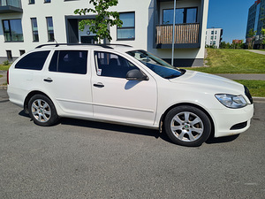 Skoda Octavia (3 фото из 9)
