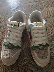 Gucci (7 фото из 7)