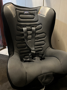 Автокресло Chicco (2 фото из 2)