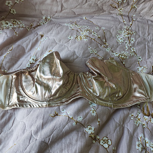 Новый бюстгальтер Victoria's Secret размер 34ddd новый
