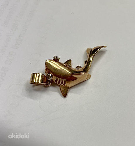 Своеобразный золотой кулон Акула (585/14К) (фото #2)
