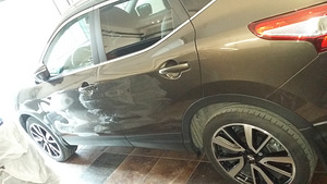 Nissan Qashqai 1,6 Xtronic Tekna 2 WD (2 foto / 5)