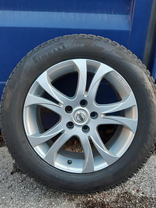 Nissan Qashqai 1,6 Xtronic Tekna 2 WD (5 foto / 5)