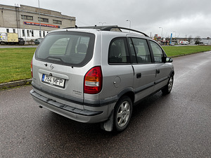 Opel zafira (3 foto / 5)