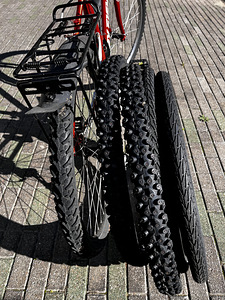 Jalgratas 26" / Велосипед 26" / Bike 26" with 3 sets of tyre (4 фото из 4)