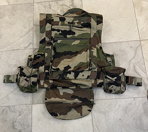 Taktikaline rünnaksoomusvest (2 foto / 10)