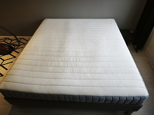 Ikea Lyngör voodi 180x200 (2 foto / 7)