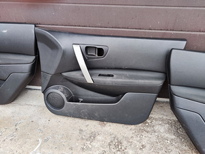 Nissan qashqai +2 uksepolstrid koos aknalülitid (2 foto / 8)