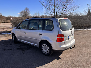 Volkswagen Touran 2006 (5 foto / 9)