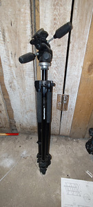 Manfrotto statiiv MT294A3 + Manfrotto 3-suunaline pea 804RC2