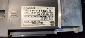 Saagedus muundur Mitsubishi F700 5.5kW 12.6A (2 foto / 2)