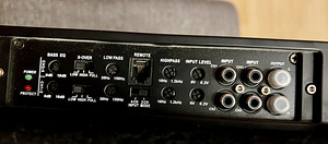 Subwoofer ja võimendi komplekt (4 foto / 5)