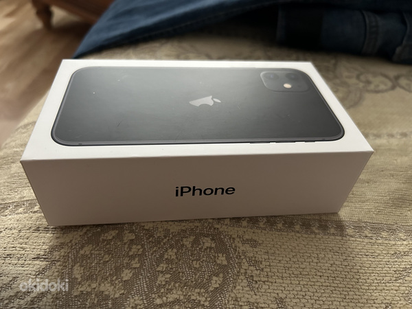 iPhone 11 оригинальная коробка (фото #1)