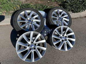 Volvo V60 2.0 TDI 120kW, 2013a (15 foto / 15)
