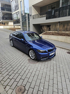 BMW 330i M-pakett (4 foto / 10)