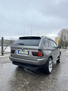 BMW X5 FACELIFT (6 foto / 11)